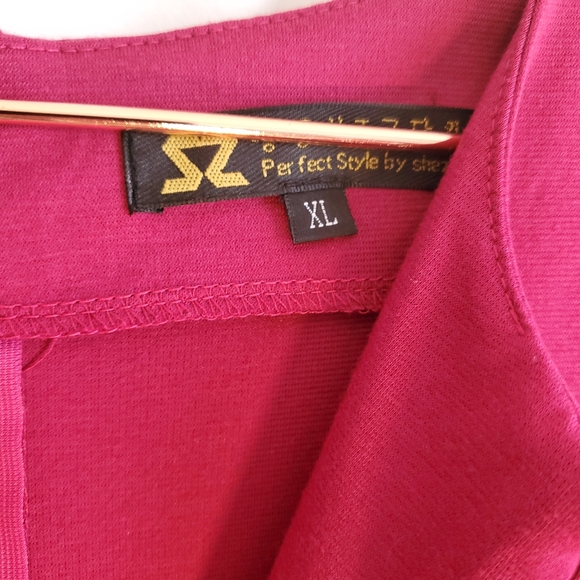 Maroon Fitted Dress WITH pockets! - Picture 3 of 6